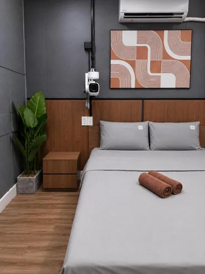 Deluxe Queen Room — MG Rosé Boutique Hotel - Saigon City Lights